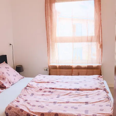 4n Apartment