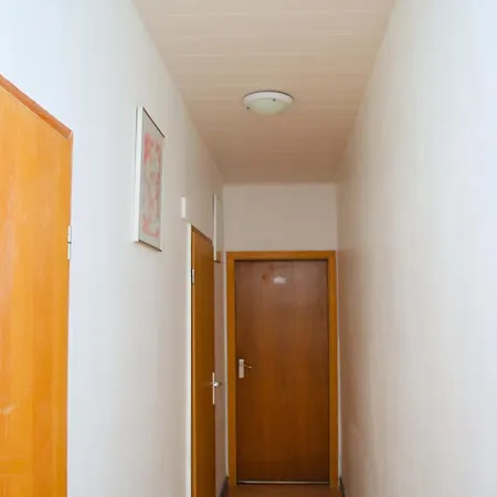 4n Apartment